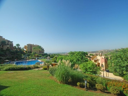 Benahavis property: Apartment for sale in Benahavis, Spain 69389