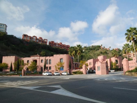 Benahavis property: Land with bedroom in Benahavis 69397