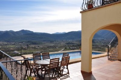 Jalon property: Villa to rent in Jalon, Spain 100009