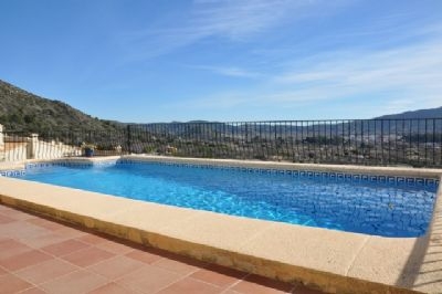 Jalon property: Villa with 5 bedroom in Jalon 100009