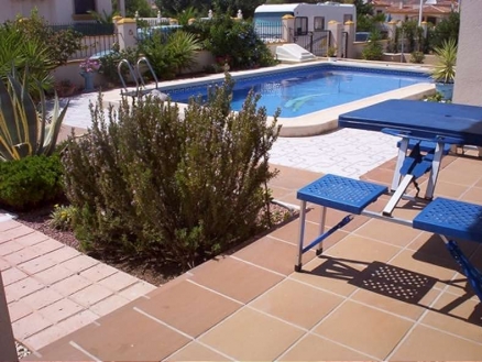 Villa for sale in town, Spain 102022