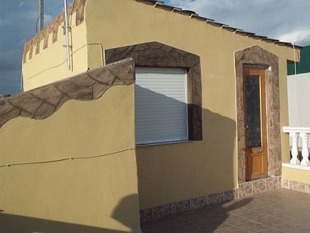 House with 4 bedroom in town, Spain 102120