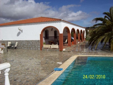 Villa for sale in town 102176