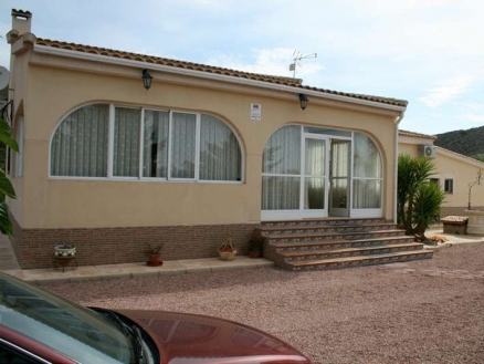 Villa for sale in town, Spain 102183