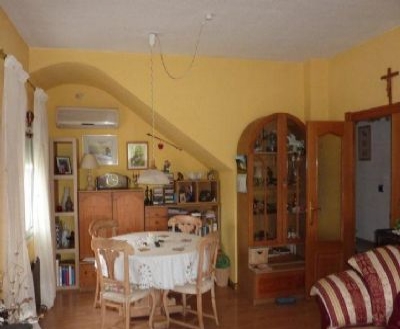 Villa with 4 bedroom in town 104465