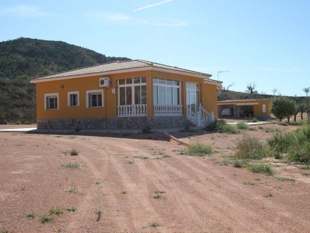 Villa for sale in town, Spain 104866