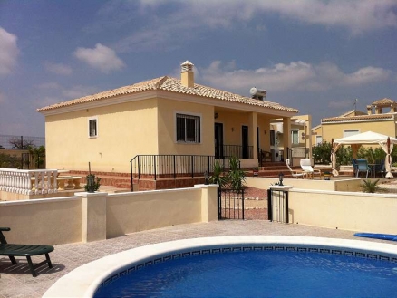 Villa for sale in town 104867