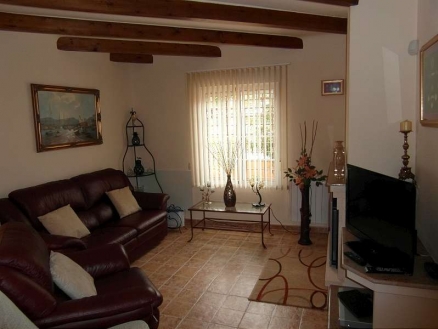 Villa for sale in town 105584