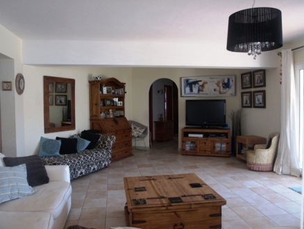 Villa for sale in town 107052