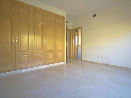 Townhome with 4 bedroom in town, Spain 107067