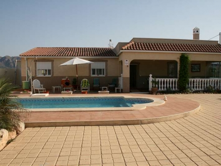 Villa for sale in town 107533