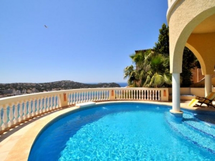 Villa for sale in town, Alicante 107578