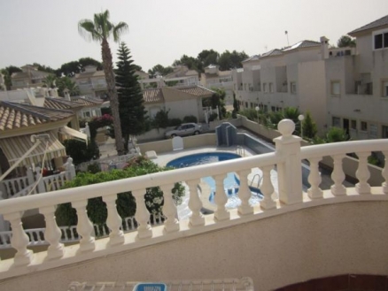 Villamartin property: Alicante property | 3 bedroom Villa 107581