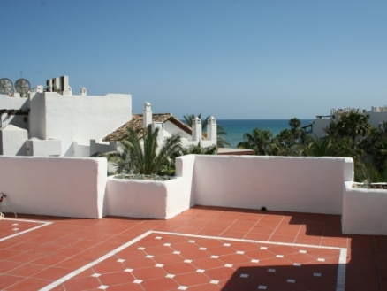 Puerto Banus property: Apartment with 3 bedroom in Puerto Banus 109311