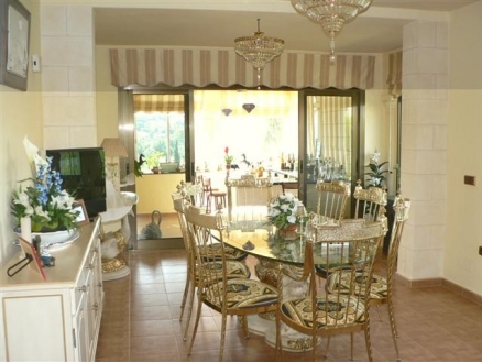 Estepona property: Villa with 4 bedroom in Estepona 113858