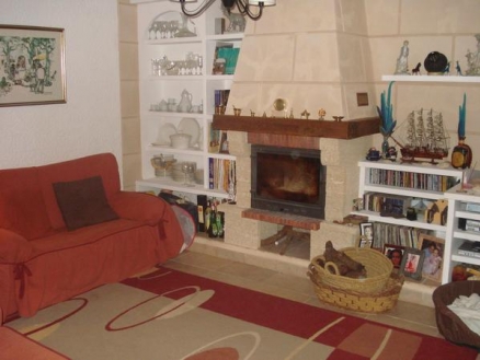 Bungalow for sale in town, Spain 76090