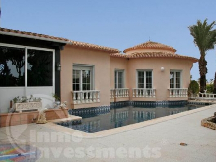 Villamartin property: Villa for sale in Villamartin, Spain 77938