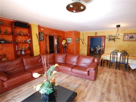 Apartment with 3 bedroom in town, Spain 78433