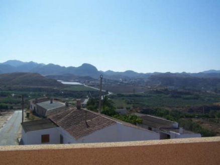 Townhome with 4 bedroom in town, Spain 81070