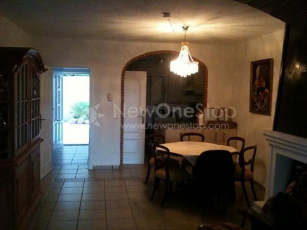 Villa for sale in town, Almeria 81163