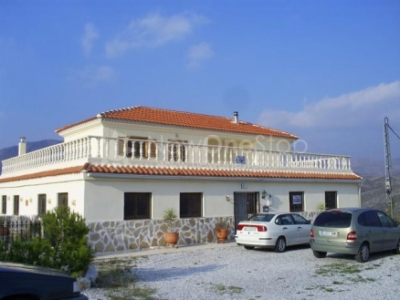 Oria property: Villa for sale in Oria 81182