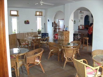 Mojacar property: Commercial with bedroom in Mojacar 81213