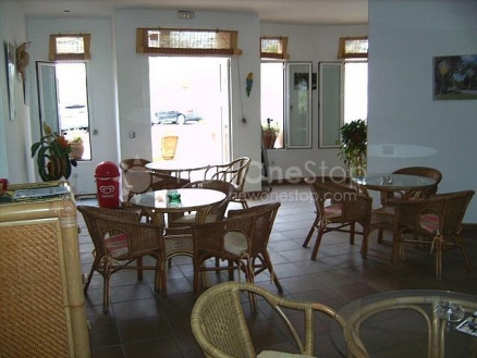 Mojacar property: Commercial with bedroom in Mojacar, Spain 81213