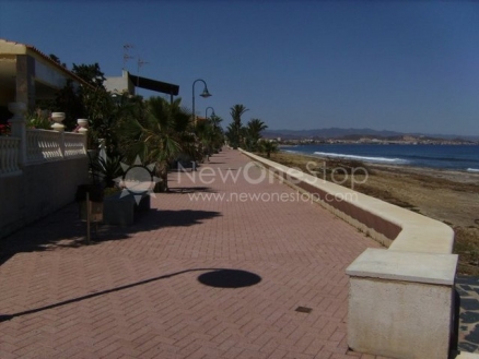 Pozo Del Esparto property: Villa for sale in Pozo Del Esparto, Spain 81281