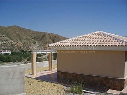 Villa for sale in town, Spain 81397