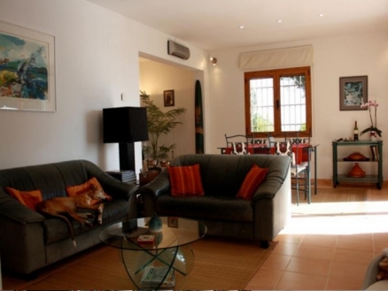 Alicante property | 2 bedroom Villa 82195