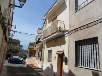 Rafol de Almunia property: Townhome for sale in Rafol de Almunia 94802