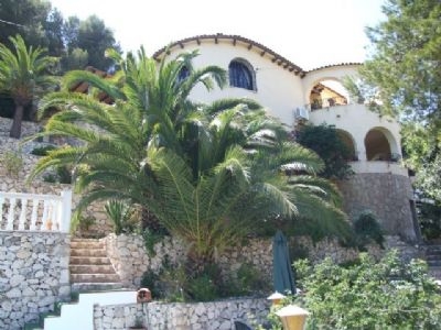 Villa for sale in town 94813