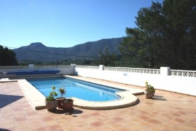 Villa for sale in town, Spain 95602