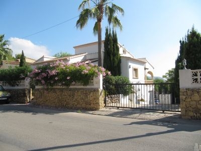 Villa to rent in town 96886