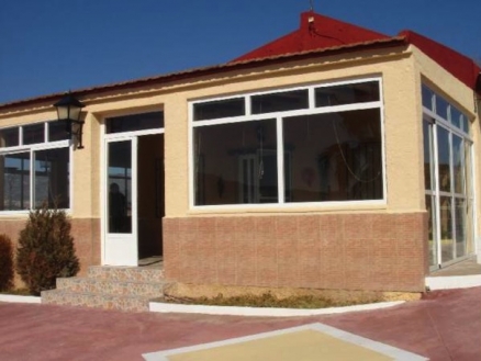 Sax property: Villa for sale in Sax 99022