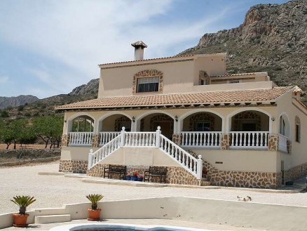 Alguena property: Villa for sale in Alguena, Spain 99036