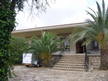 Villa for sale in town 99176