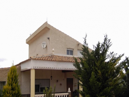 Villa for sale in town 99278