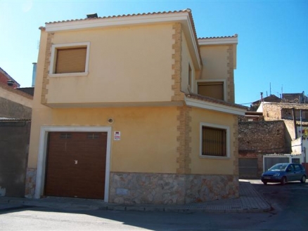 Pinoso property: Alicante Townhome 99656