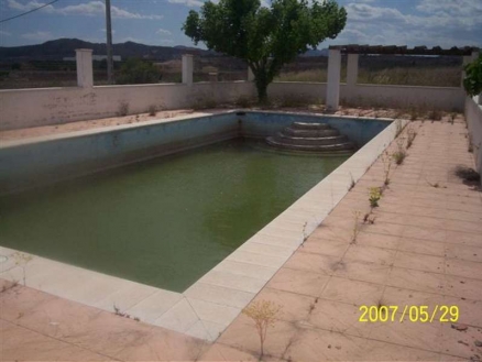 Novelda property: House with 7 bedroom in Novelda, Spain 99707