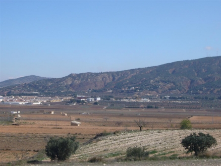 Pinoso property: Land with bedroom in Pinoso, Spain 99749