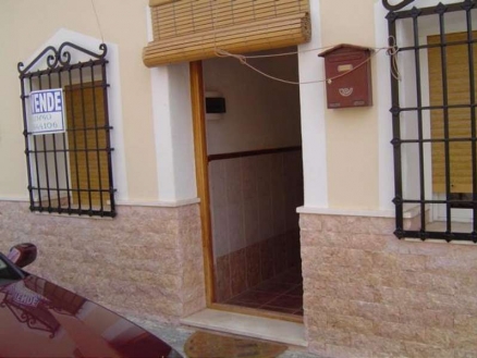 House for sale in town, Spain 99790