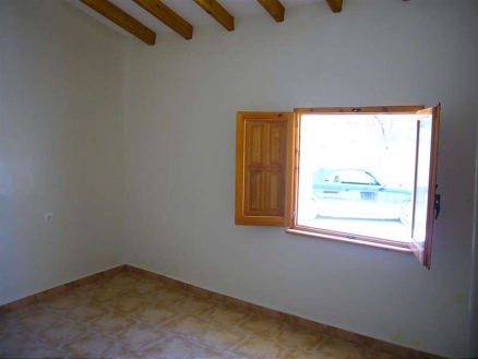 Pinoso property: House with 3 bedroom in Pinoso 99793