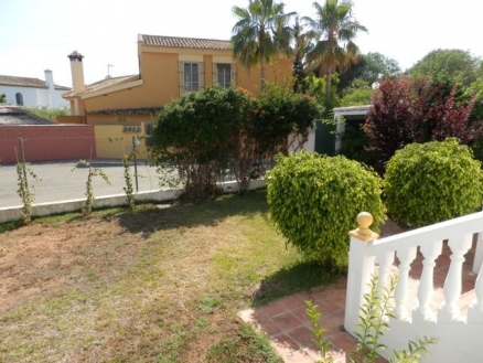 Las Chapas De Marbella property: Villa with 3 bedroom in Las Chapas De Marbella 99828