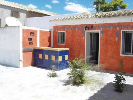 House with 9+ bedroom in town 147558