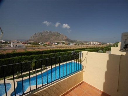 Villa with 3 bedroom in town 152080