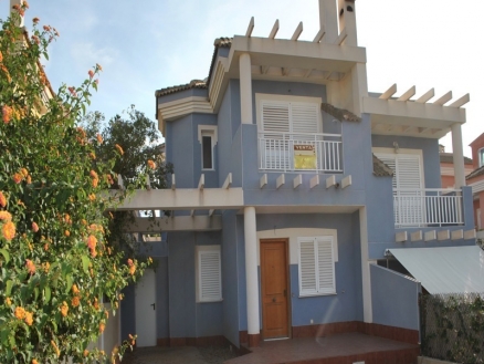 Villa for sale in town, Spain 154418