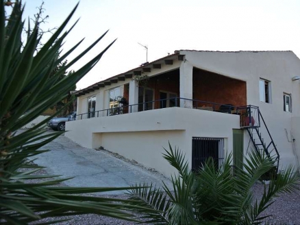 Villa for sale in town 154613