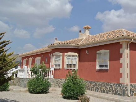 Villa with 3 bedroom in town 154614