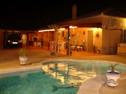 Villa for sale in town, Spain 154615